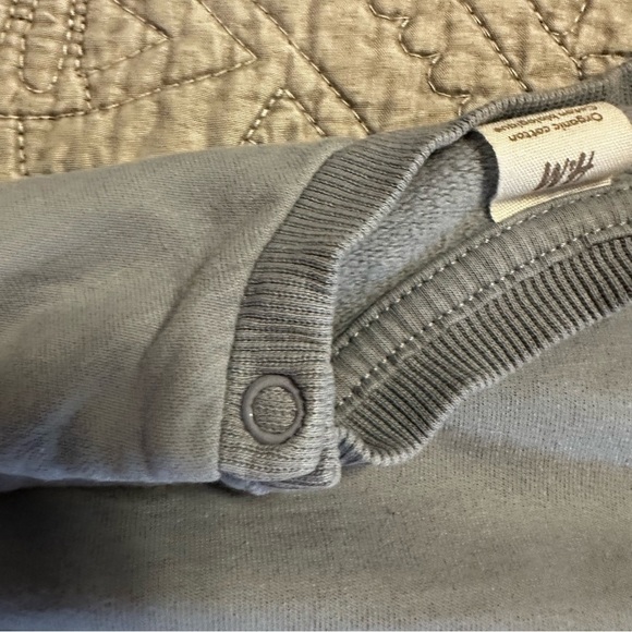🌟3/$20🌟 2 H&M Toddler Boys Cotton Sweatshirts - Picture 5 of 7